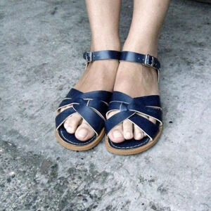 Women's Saltwater Sandals - size 4/W6